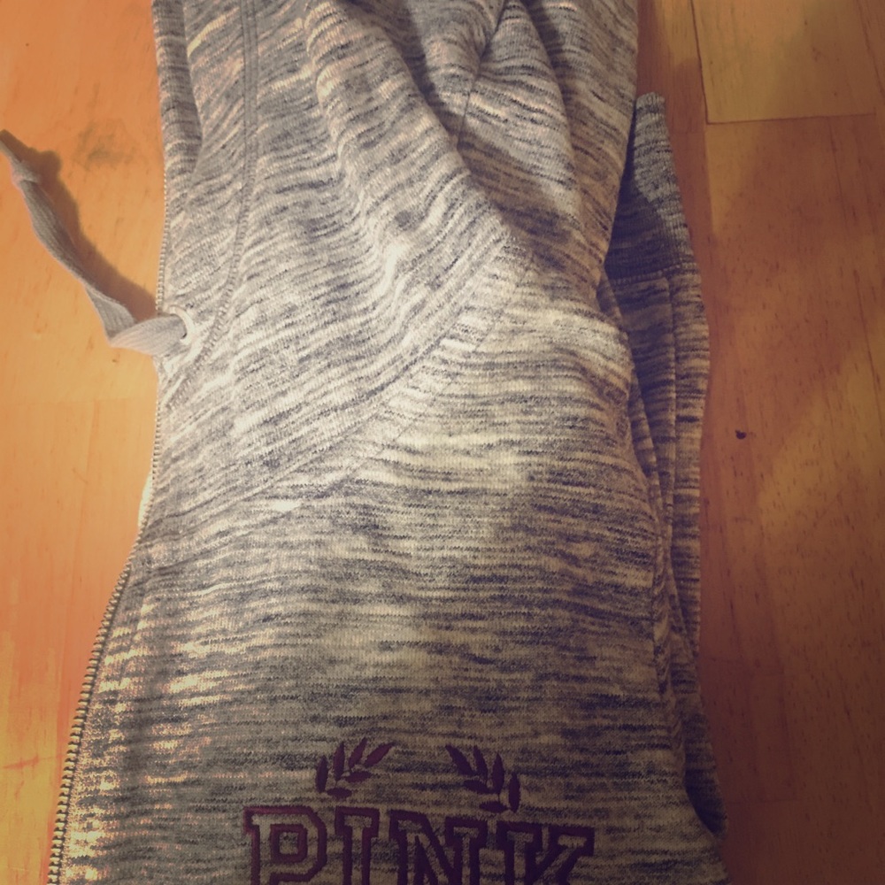 Brand new w/o tags Pink zip up hoodie ❤️